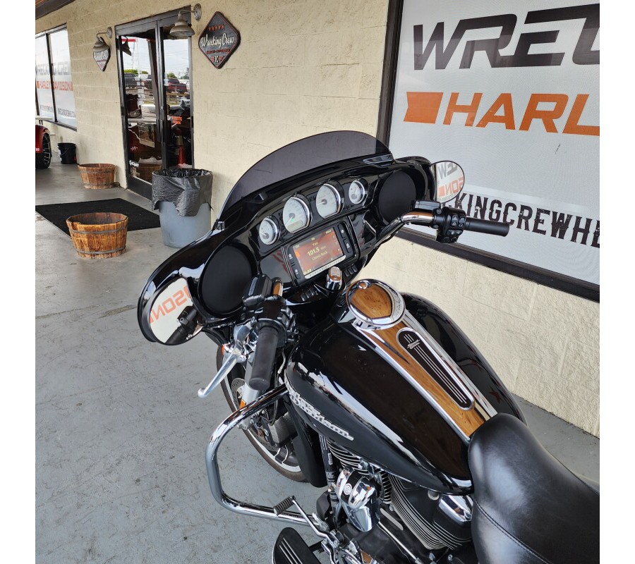 FLHXS 2017 Street Glide® Special