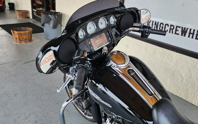 FLHXS 2017 Street Glide® Special