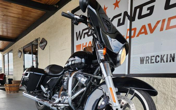 FLHXS 2017 Street Glide® Special