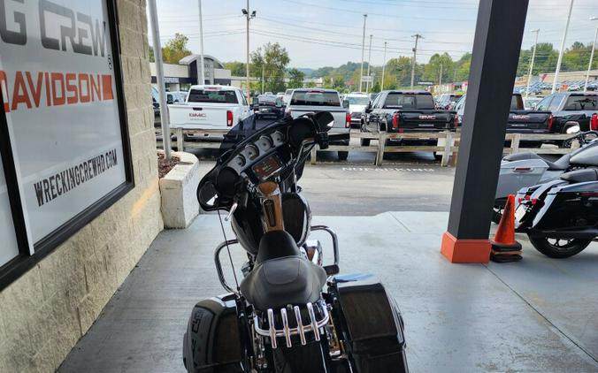 FLHXS 2017 Street Glide® Special