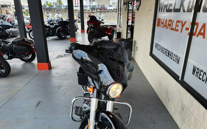 FLHXS 2017 Street Glide® Special