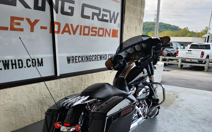 FLHXS 2017 Street Glide® Special