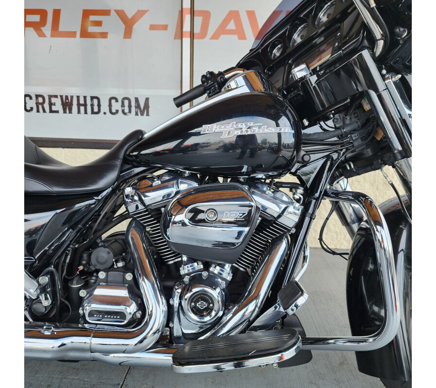 FLHXS 2017 Street Glide® Special