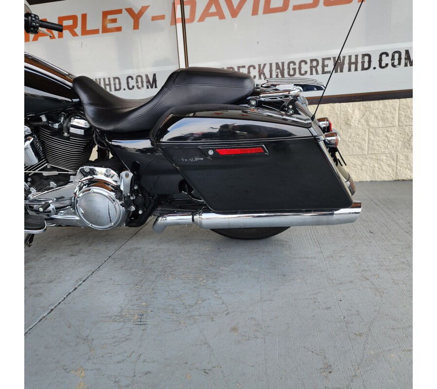 FLHXS 2017 Street Glide® Special