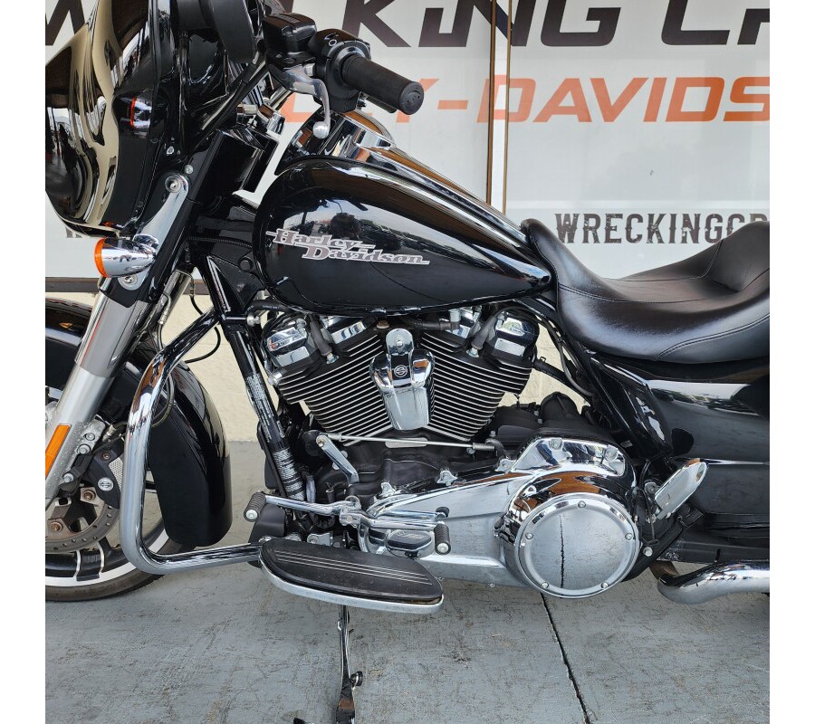 FLHXS 2017 Street Glide® Special