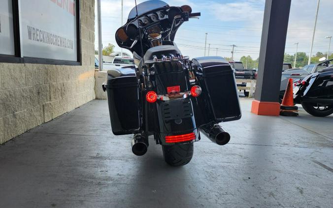 FLHXS 2017 Street Glide® Special