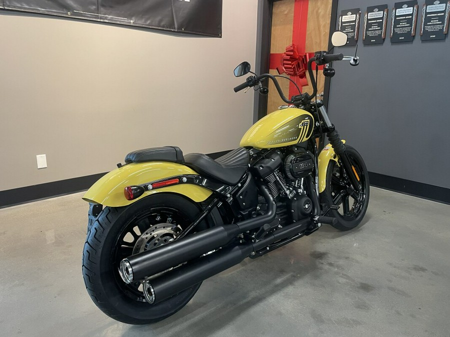 2023 Harley-Davidson® Street Bob® 114 Industrial Yellow