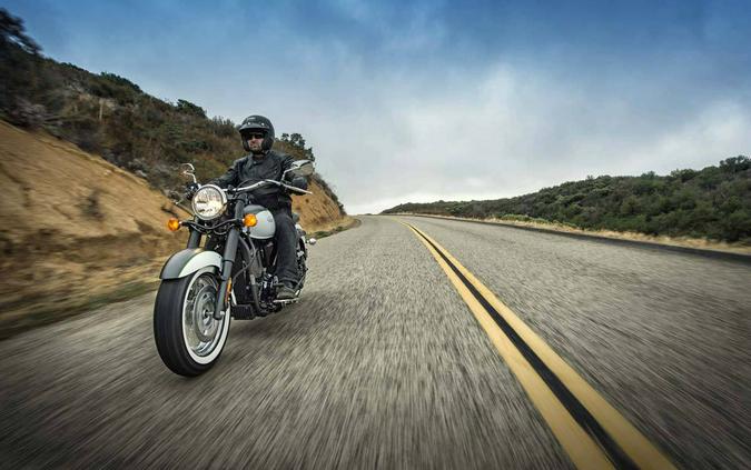 2015 Kawasaki Vulcan® 900 Classic