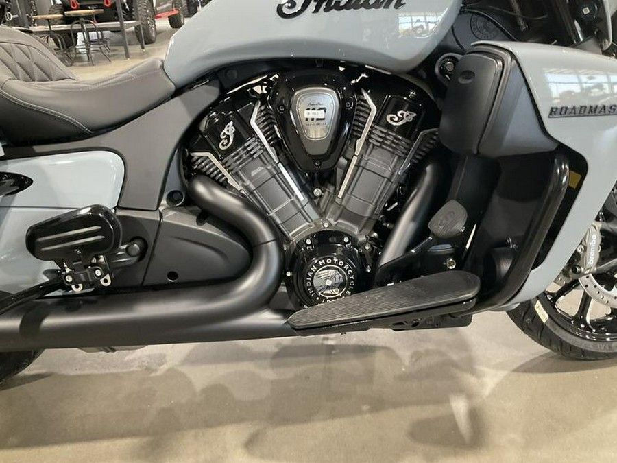 2025 Indian Motorcycle® Roadmaster® PowerPlus Dark Horse® 112 Storm Gray