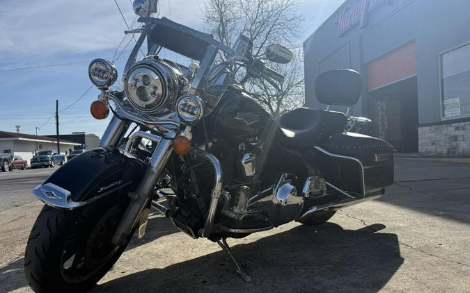 2014 Harley-Davidson® Road King® Vivid Black