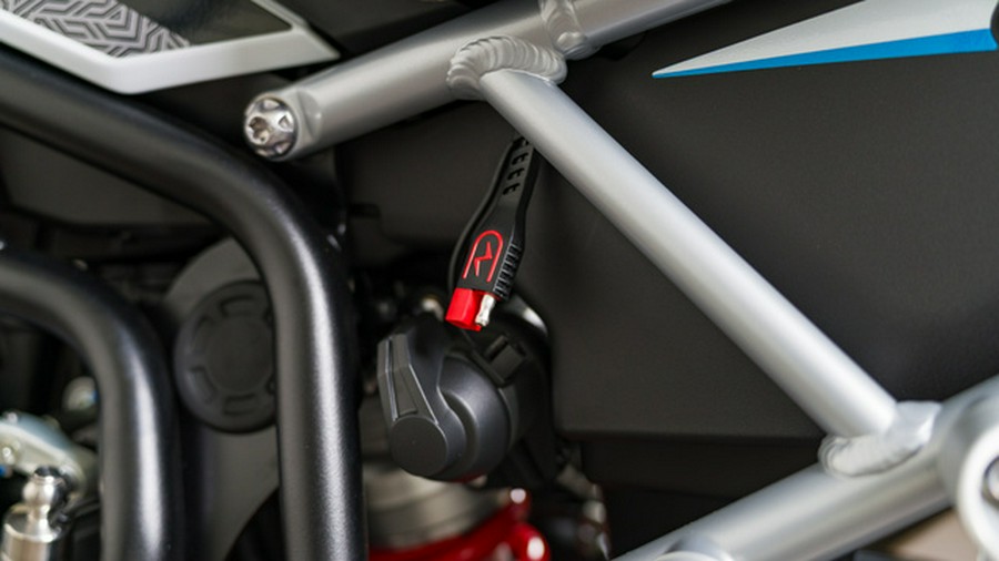 2026 Triumph Tiger 900 Alpine Edition