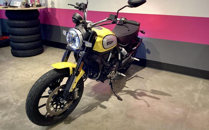 2022 Ducati Scrambler 800 Icon