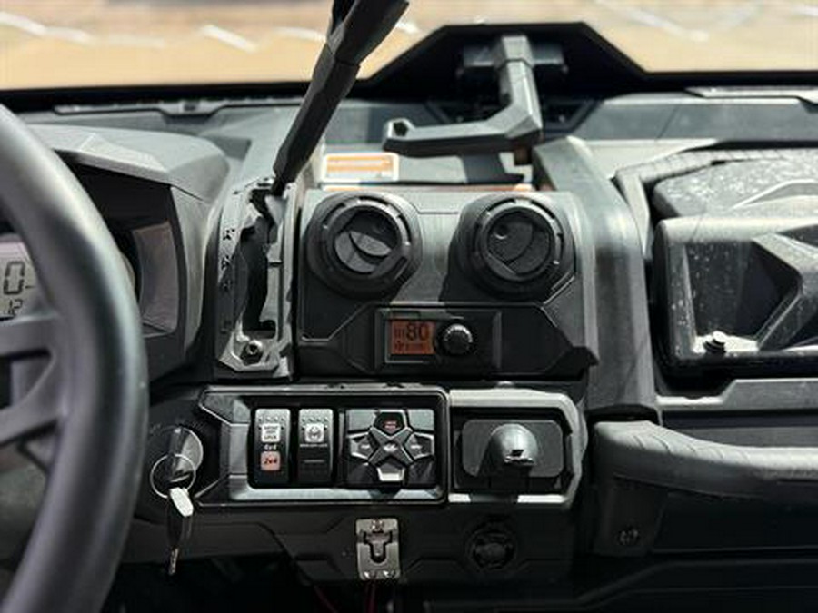 2025 Can-Am Defender Limited
