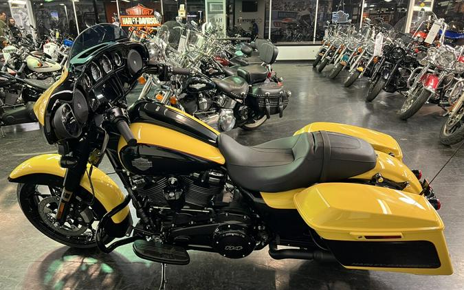 2023 Harley-Davidson Street Glide Spc Industrial Yellw / Vivid Blk –FLHXS