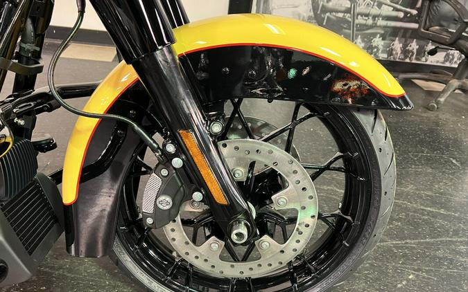 2023 Harley-Davidson Street Glide Spc Industrial Yellw / Vivid Blk –FLHXS