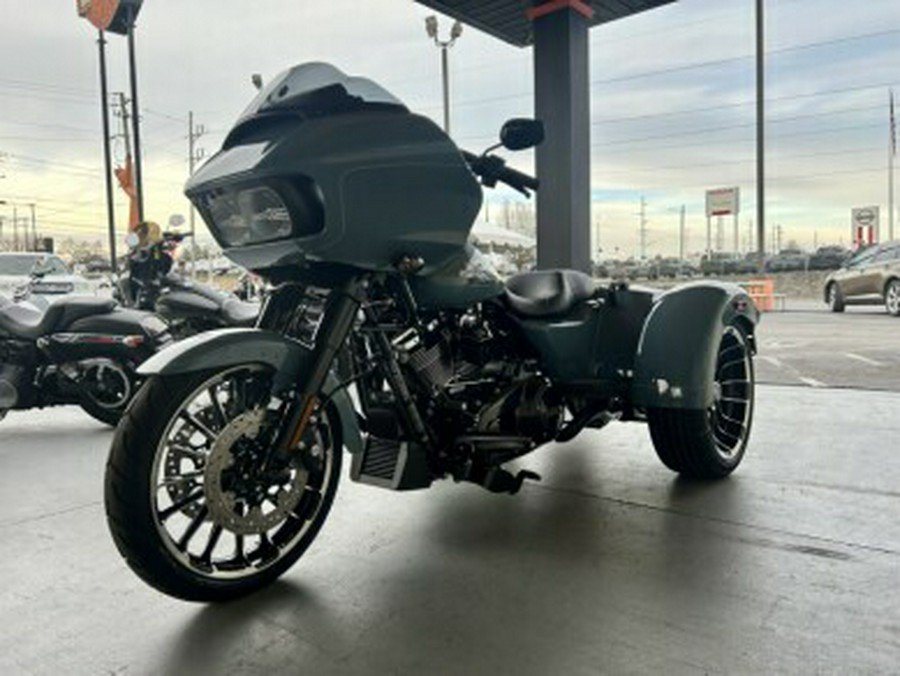 FLTRT 2024 Road Glide 3