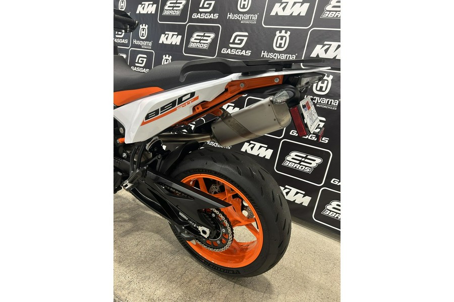 2024 KTM 890 SMT