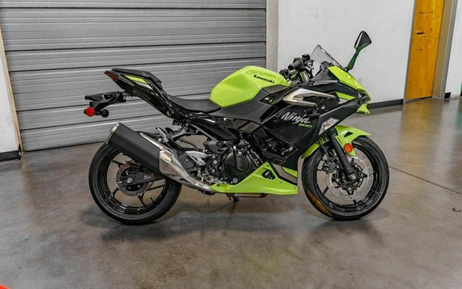 2026 Kawasaki Ninja 500 ABS Metallic Yellowish Green/Ebony SE ABS