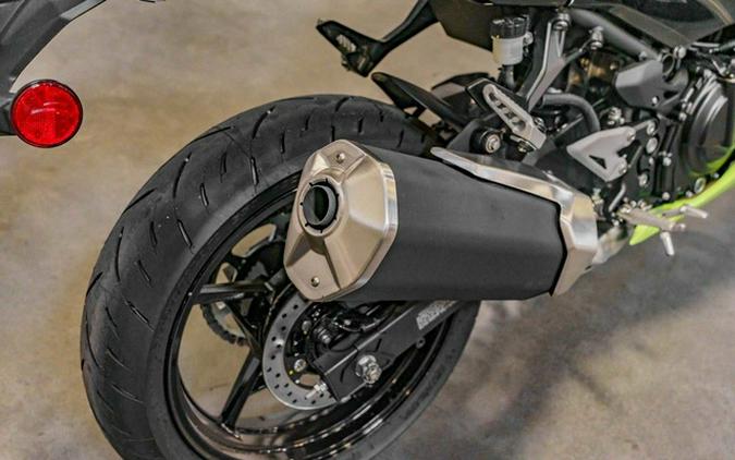 2026 Kawasaki Ninja 500 ABS Metallic Yellowish Green/Ebony SE ABS