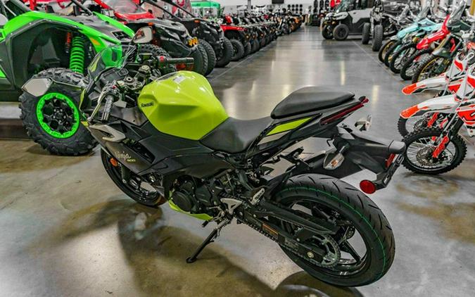 2026 Kawasaki Ninja 500 ABS Metallic Yellowish Green/Ebony SE ABS