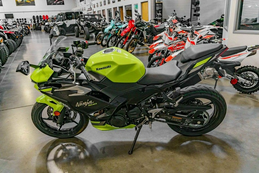 2026 Kawasaki Ninja 500 ABS Metallic Yellowish Green/Ebony SE ABS