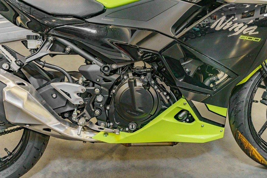 2026 Kawasaki Ninja 500 ABS Metallic Yellowish Green/Ebony SE ABS