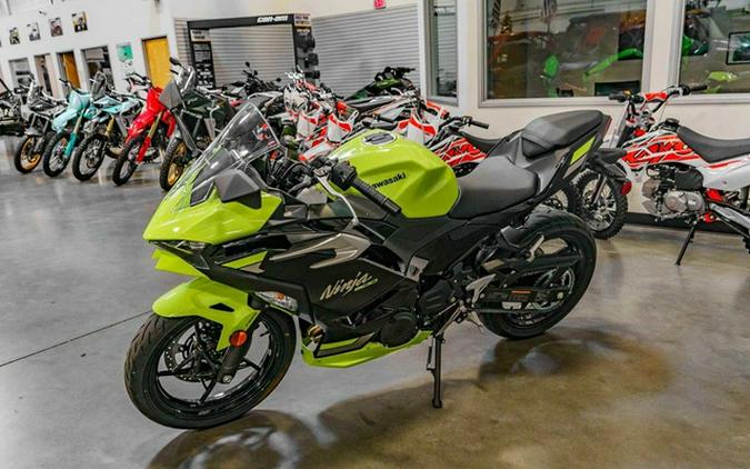 2026 Kawasaki Ninja 500 ABS Metallic Yellowish Green/Ebony SE ABS