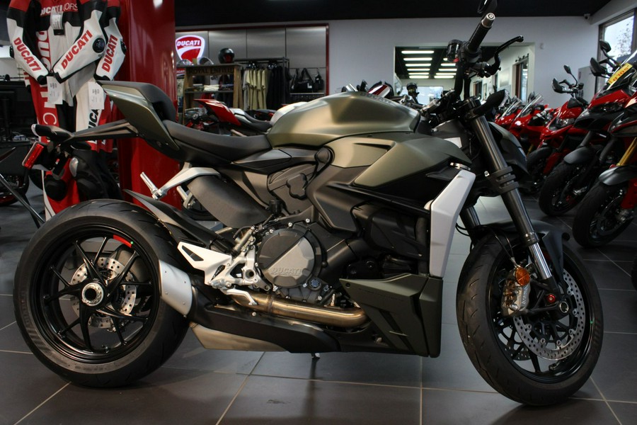 2023 Ducati Streetfighter V2