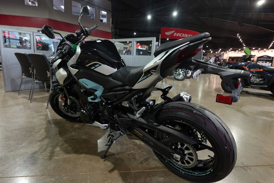 2025 Kawasaki Z900 ABS