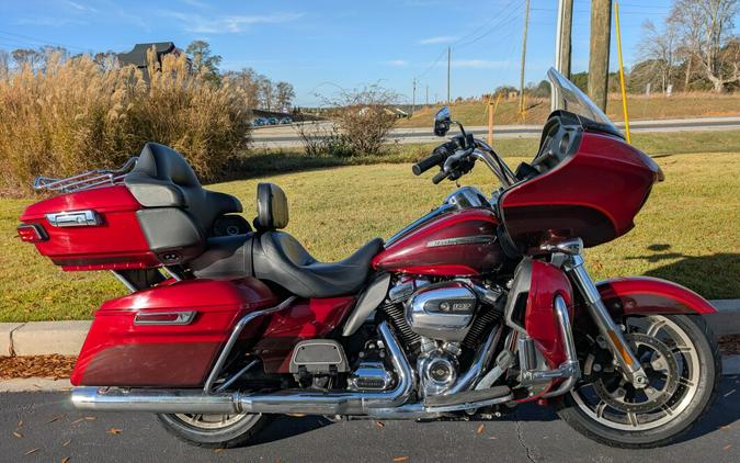 2018 Harley-Davidson® Road Glide® Ultra Wicked Red/Twisted Cherry