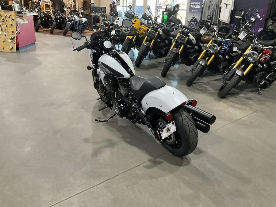 2025 Indian Motorcycle® Sport Chief Ghost White Metallic Smoke