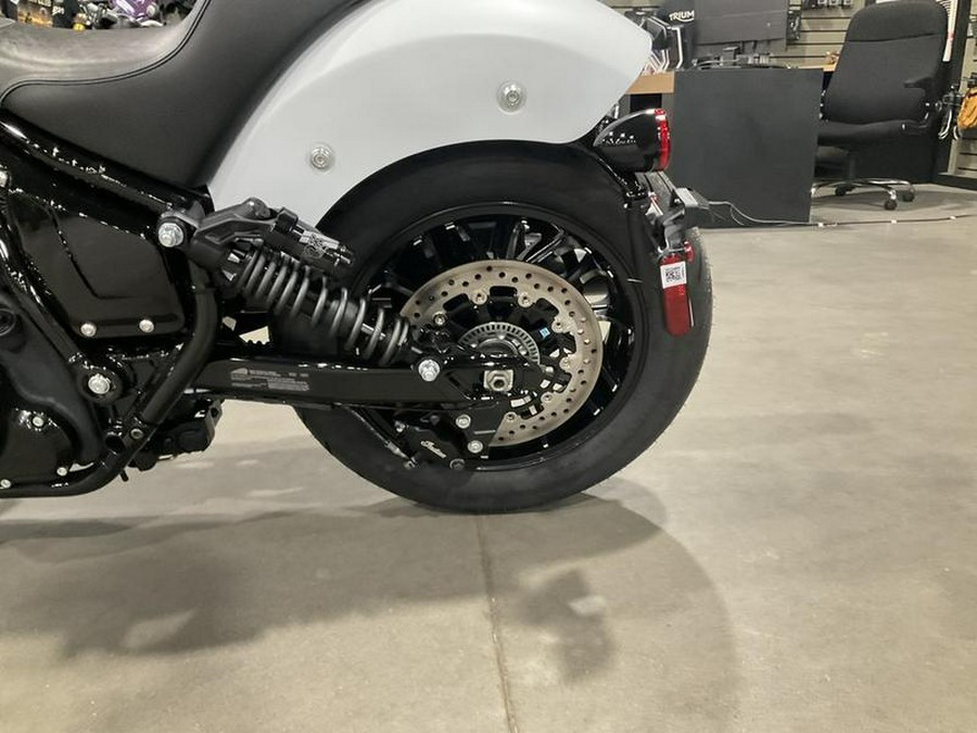 2025 Indian Motorcycle® Sport Chief Ghost White Metallic Smoke