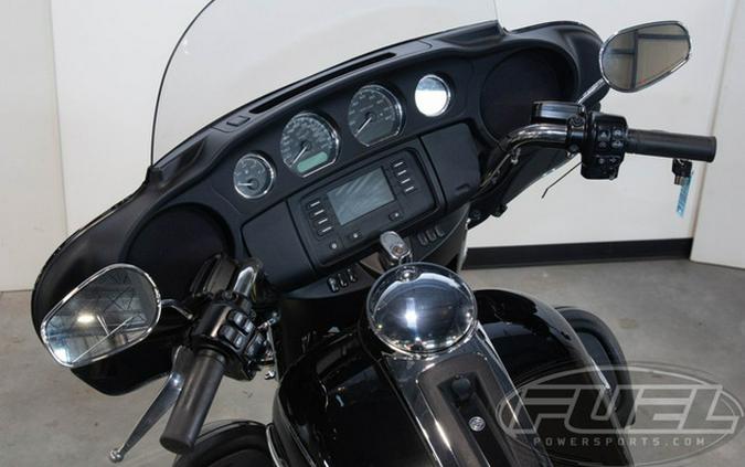 2015 Harley-Davidson FLHTCU - Electra Glide Ultra Classic