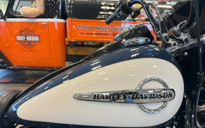 2019 Harley-Davidson Heritage Classic 114 FLHCS