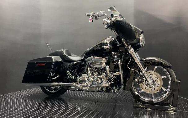 2012 Harley-Davidson® FLHXSE3 - CVO™ Street Glide®