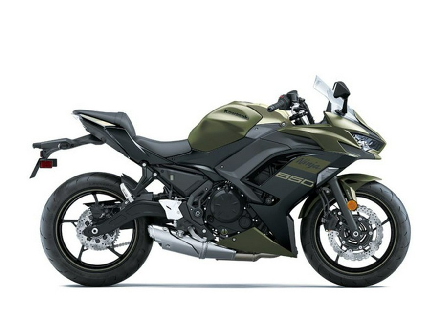 2024 Kawasaki Ninja 650 Metallic Matte Dark Gray/Metallic Spark Metallic Covert GreenMetallic Spark Bl