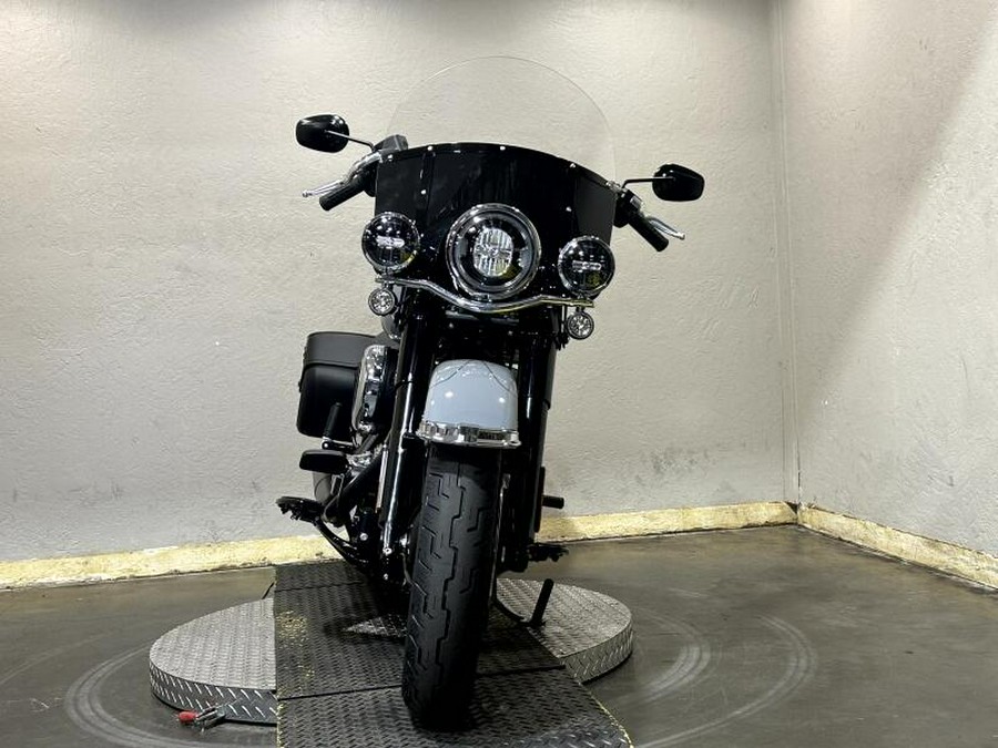 2026 Harley-Davidson® Heritage Classic Dark Billiard Gray