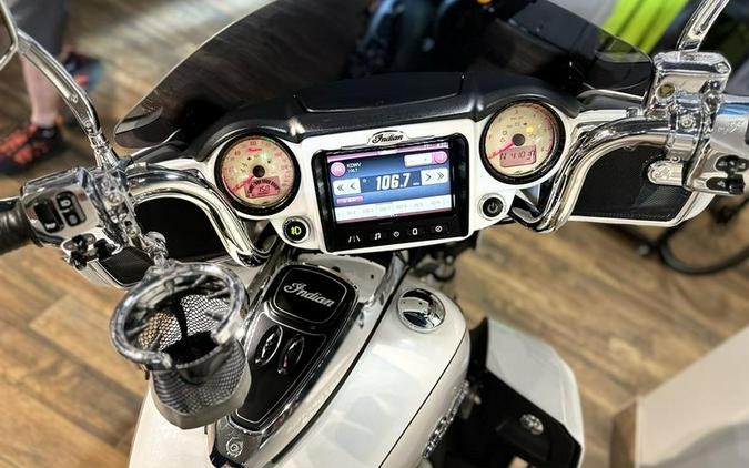 2018 Indian Motorcycle® Roadmaster® ABS Pearl White over Star Silver