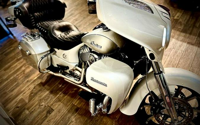 2018 Indian Motorcycle® Roadmaster® ABS Pearl White over Star Silver