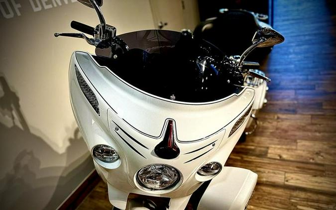 2018 Indian Motorcycle® Roadmaster® ABS Pearl White over Star Silver