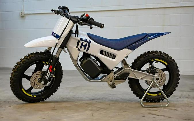 2024 Husqvarna® EE 2