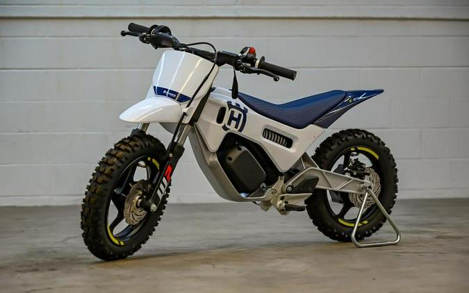 2024 Husqvarna® EE 2