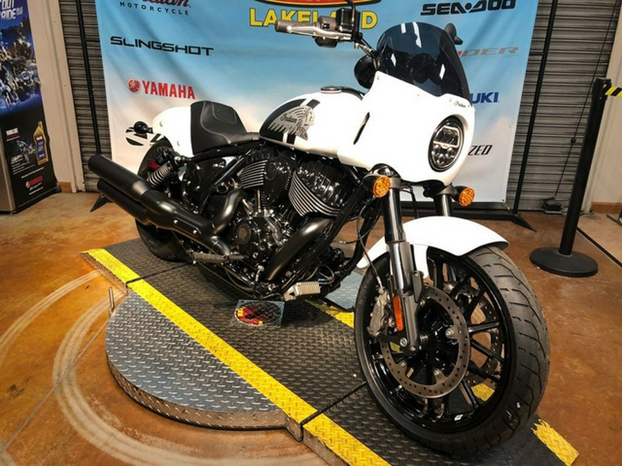 2024 Indian Sport Chief Ghost White Metallic Smoke