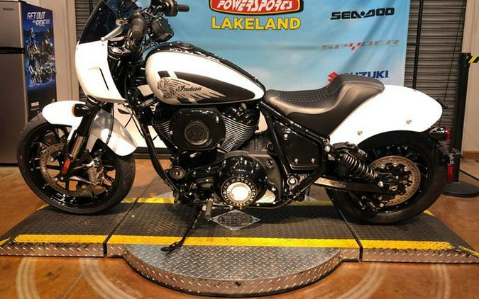 2024 Indian Sport Chief Ghost White Metallic Smoke