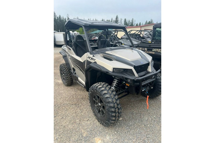 2024 Polaris Industries GENERAL XP 1000 ULTIMATE - M SILVER QUARTZ Ultimate