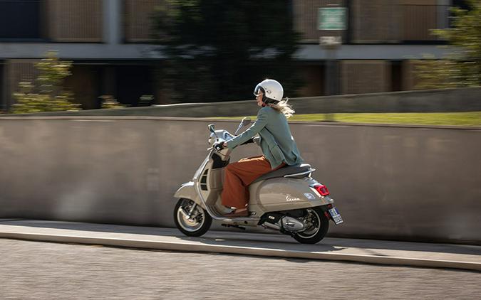 2024 Vespa GTS 300