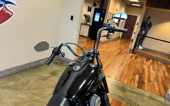 Used 2017 Harley-Davidson Dyna Street Bob Cruiser Motorcycle For Sale Near Memphis, TN