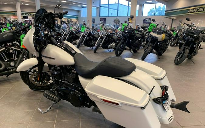 2018 Harley-Davidson Street Glide Special FLHXS