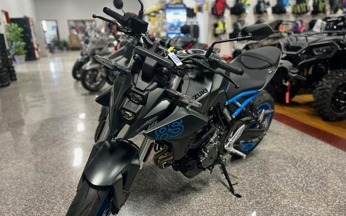 2024 Suzuki GSX-8S