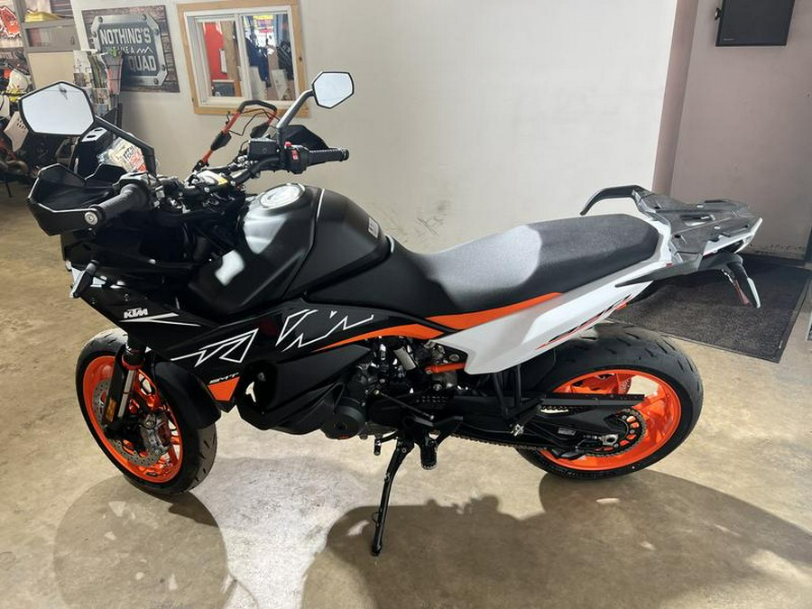 2024 KTM 890 SMT